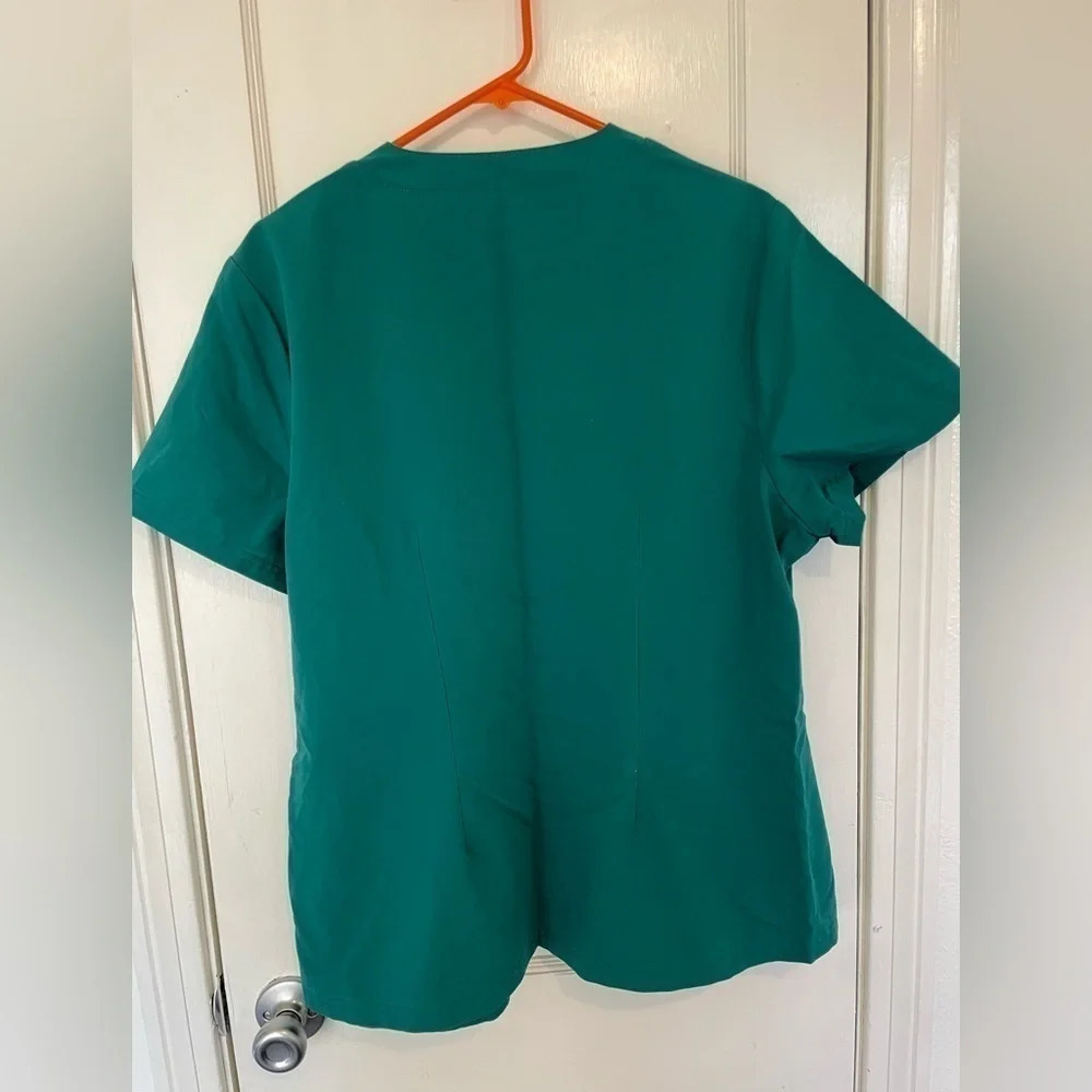 Helia Classic Jaanuu Scrub Top - Picture 5 of 5